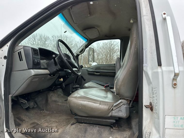 image for item DV0744 2010 Ford  F750 Super Duty XL utility / service truck