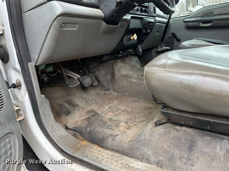 image for item DV0744 2010 Ford  F750 Super Duty XL utility / service truck