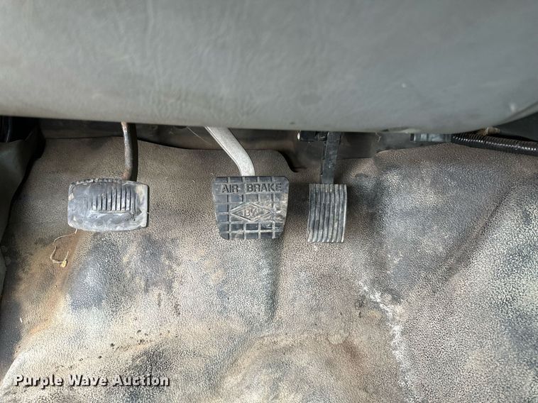 image for item DV0744 2010 Ford  F750 Super Duty XL utility / service truck