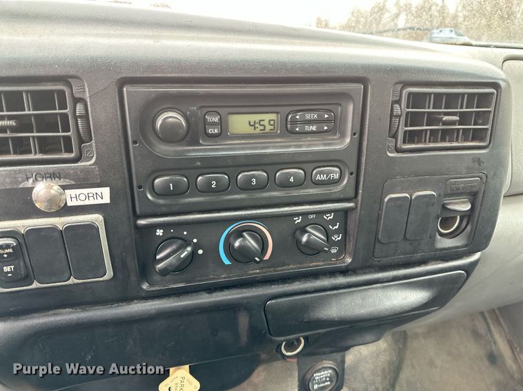 image for item DV0744 2010 Ford  F750 Super Duty XL utility / service truck