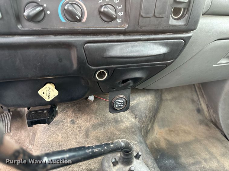 image for item DV0744 2010 Ford  F750 Super Duty XL utility / service truck