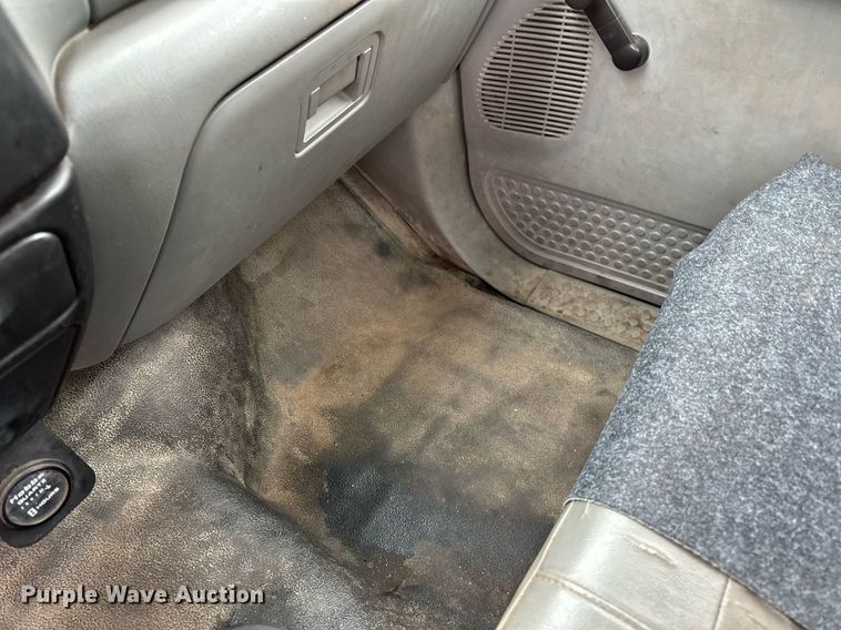 image for item DV0744 2010 Ford  F750 Super Duty XL utility / service truck