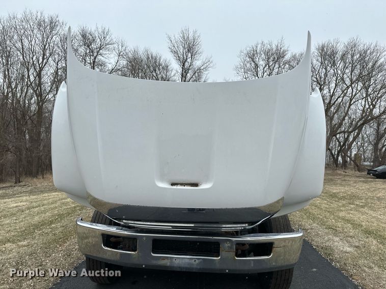 image for item DV0744 2010 Ford  F750 Super Duty XL utility / service truck