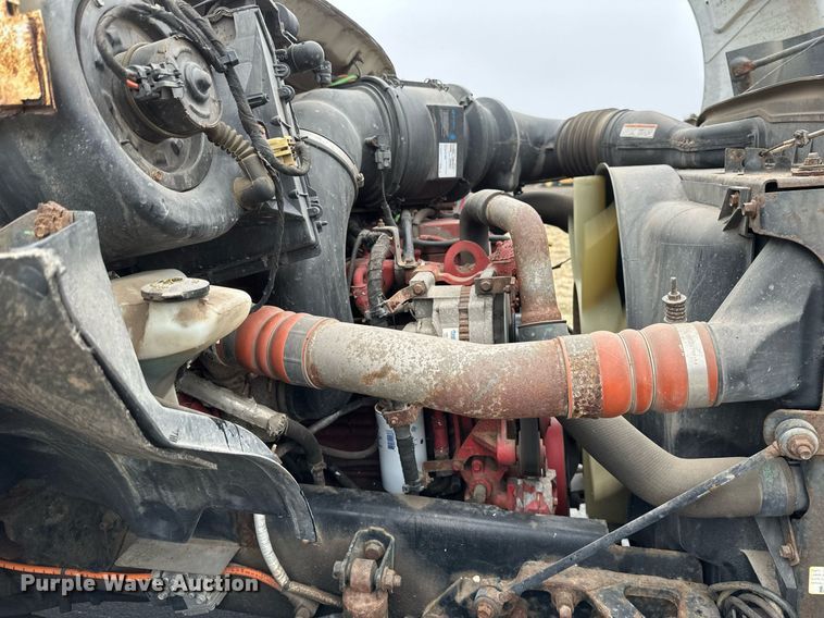 image for item DV0744 2010 Ford  F750 Super Duty XL utility / service truck