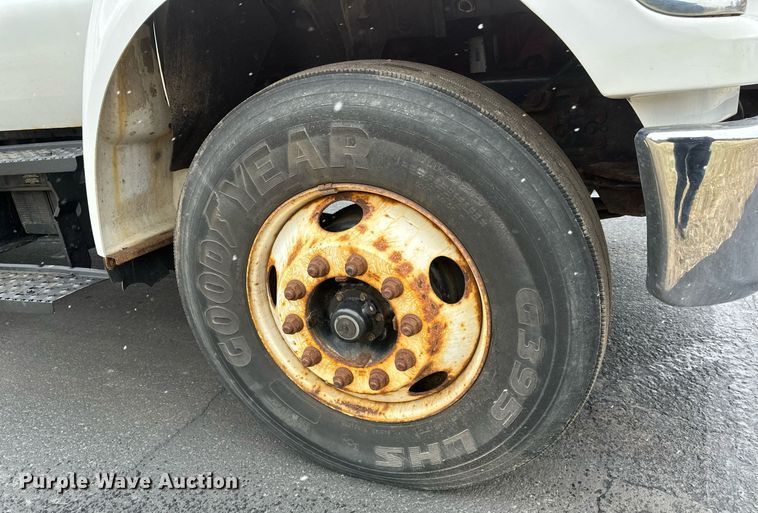 image for item DV0744 2010 Ford  F750 Super Duty XL utility / service truck