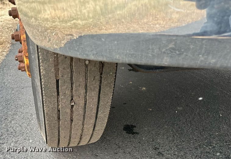 image for item DV0744 2010 Ford  F750 Super Duty XL utility / service truck