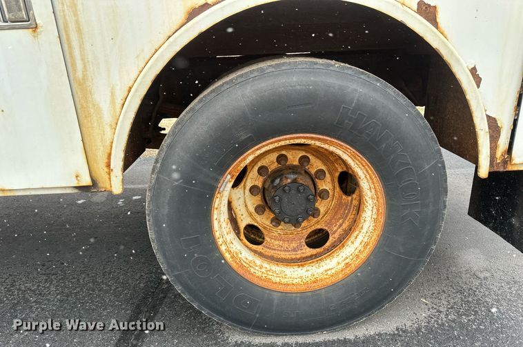 image for item DV0744 2010 Ford  F750 Super Duty XL utility / service truck