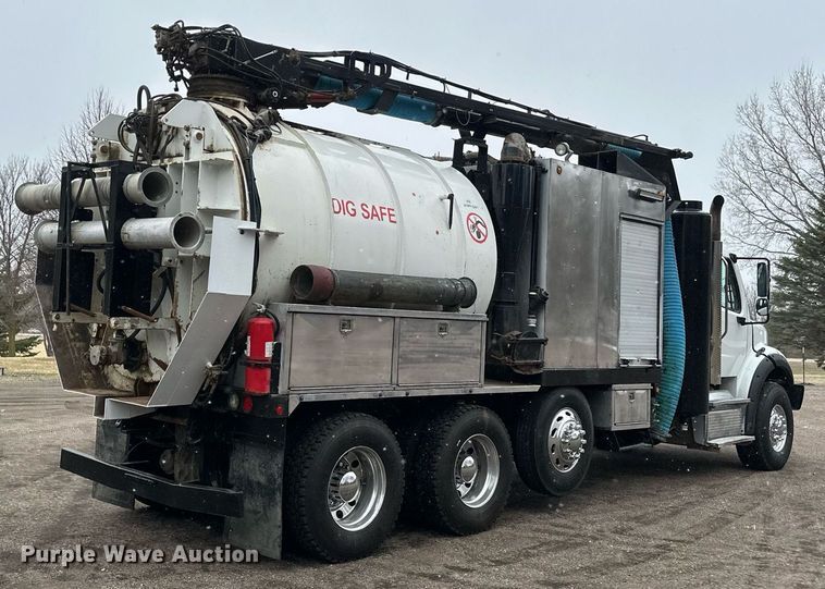 image for item DV0746 2011 Freightliner  Business class M2 hydrovac truck