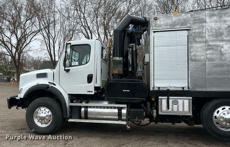 image for item DV0746 2011 Freightliner  Business class M2 hydrovac truck