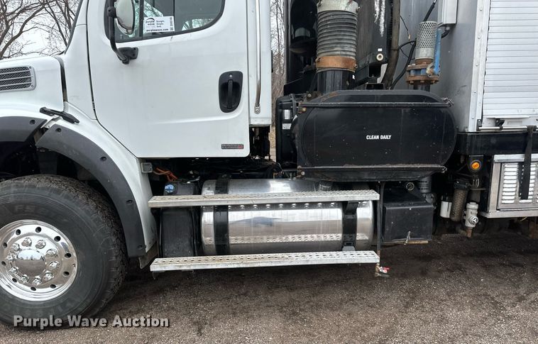 image for item DV0746 2011 Freightliner  Business class M2 hydrovac truck