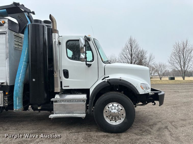 image for item DV0746 2011 Freightliner  Business class M2 hydrovac truck