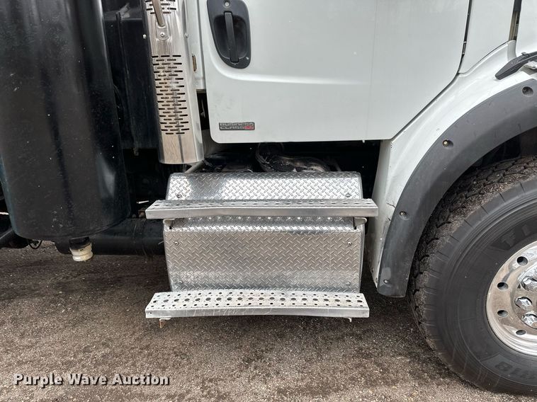 image for item DV0746 2011 Freightliner  Business class M2 hydrovac truck