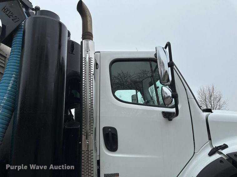 image for item DV0746 2011 Freightliner  Business class M2 hydrovac truck