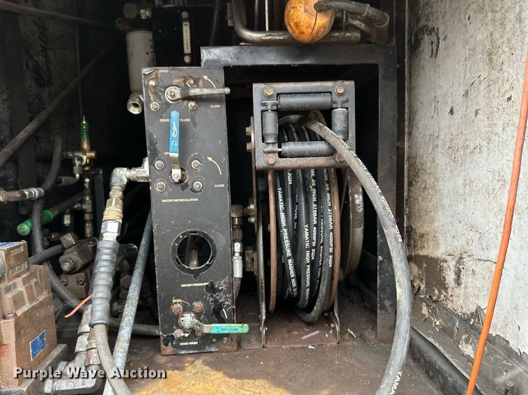 image for item DV0746 2011 Freightliner  Business class M2 hydrovac truck