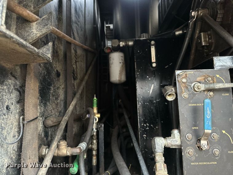 image for item DV0746 2011 Freightliner  Business class M2 hydrovac truck