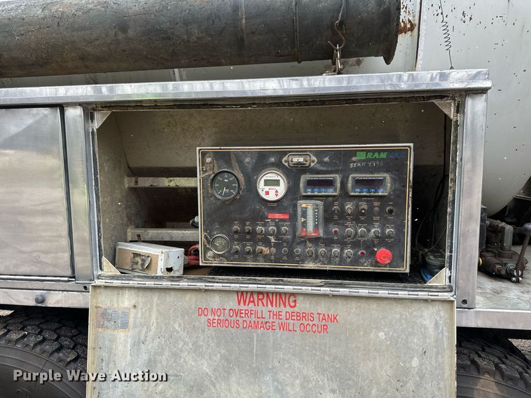 image for item DV0746 2011 Freightliner  Business class M2 hydrovac truck