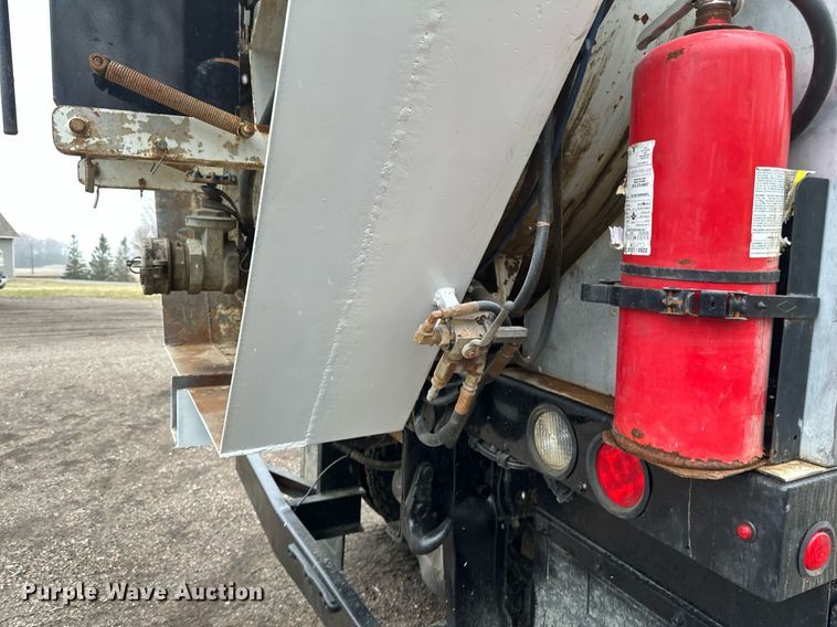 image for item DV0746 2011 Freightliner  Business class M2 hydrovac truck