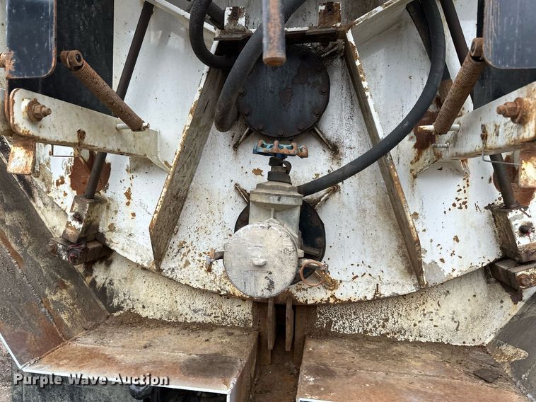 image for item DV0746 2011 Freightliner  Business class M2 hydrovac truck