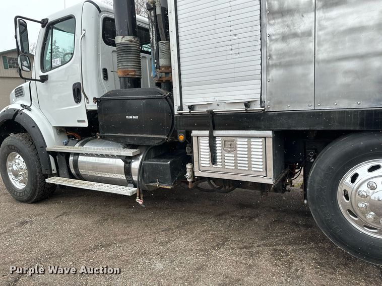 image for item DV0746 2011 Freightliner  Business class M2 hydrovac truck