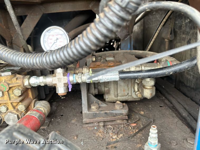 image for item DV0746 2011 Freightliner  Business class M2 hydrovac truck