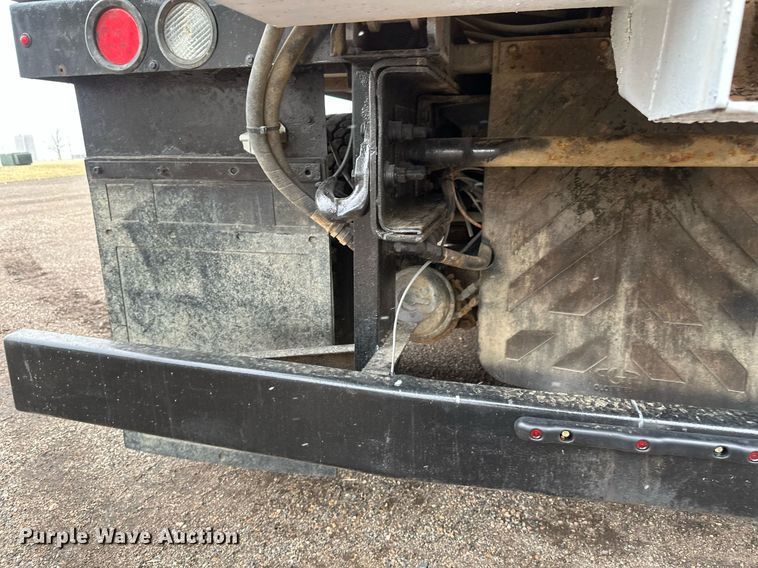 image for item DV0746 2011 Freightliner  Business class M2 hydrovac truck