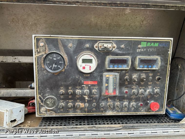 image for item DV0746 2011 Freightliner  Business class M2 hydrovac truck