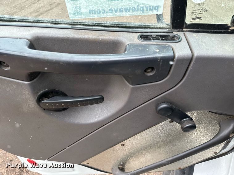 image for item DV0746 2011 Freightliner  Business class M2 hydrovac truck