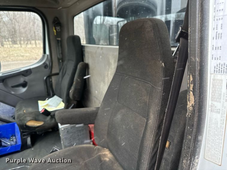 image for item DV0746 2011 Freightliner  Business class M2 hydrovac truck