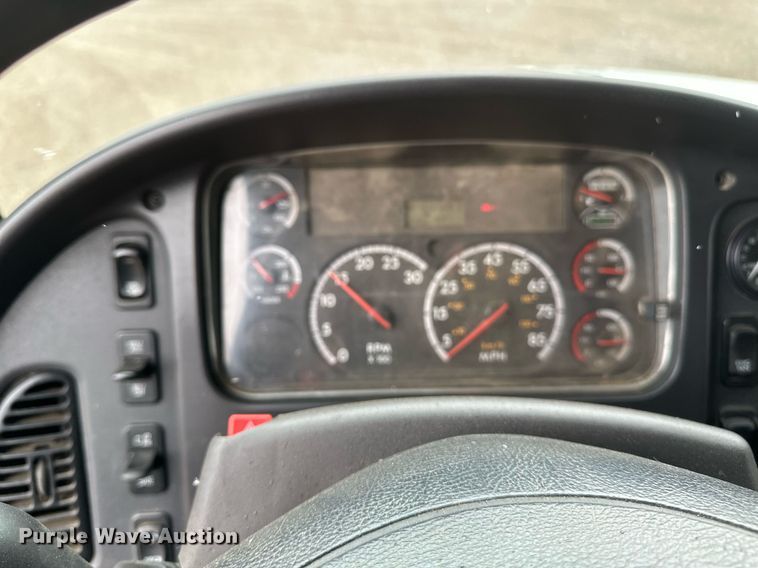 image for item DV0746 2011 Freightliner  Business class M2 hydrovac truck