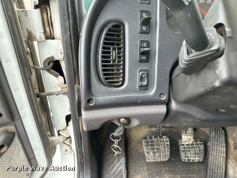 image for item DV0746 2011 Freightliner  Business class M2 hydrovac truck