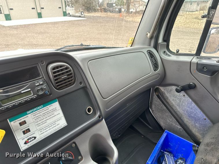 image for item DV0746 2011 Freightliner  Business class M2 hydrovac truck