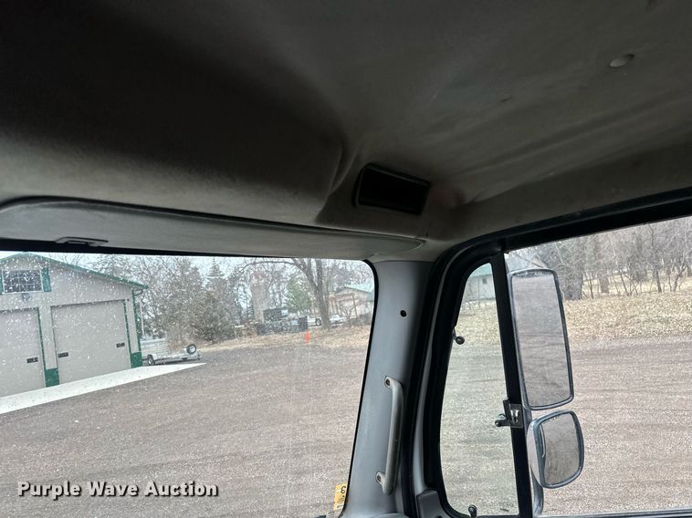 image for item DV0746 2011 Freightliner  Business class M2 hydrovac truck