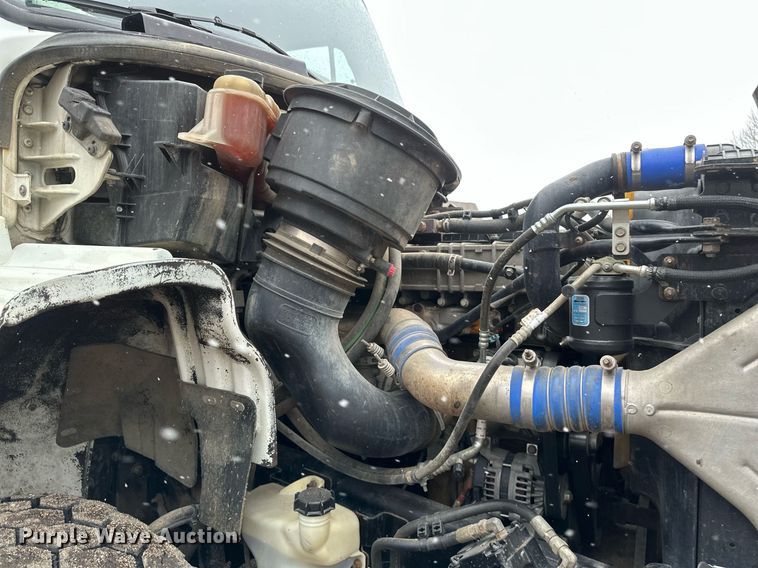 image for item DV0746 2011 Freightliner  Business class M2 hydrovac truck