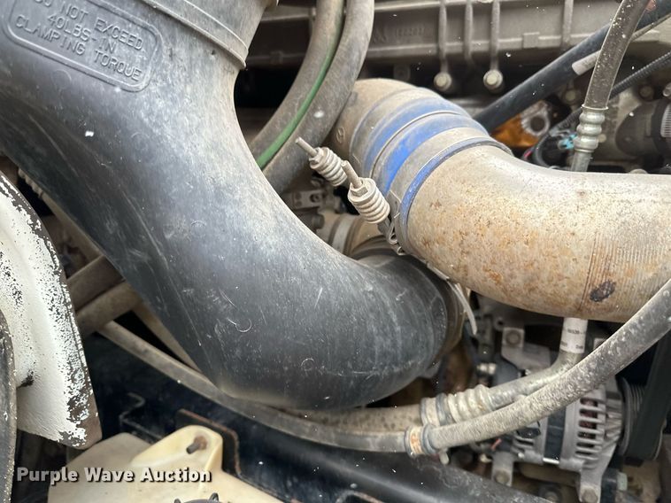 image for item DV0746 2011 Freightliner  Business class M2 hydrovac truck