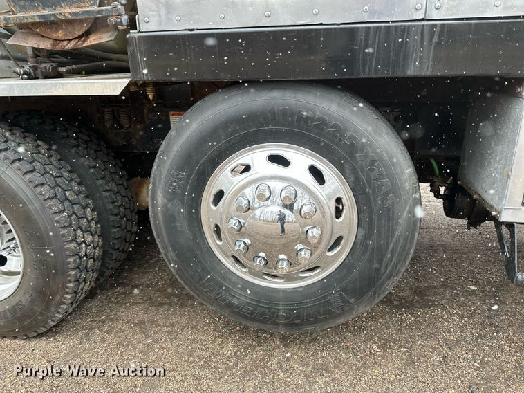 image for item DV0746 2011 Freightliner  Business class M2 hydrovac truck