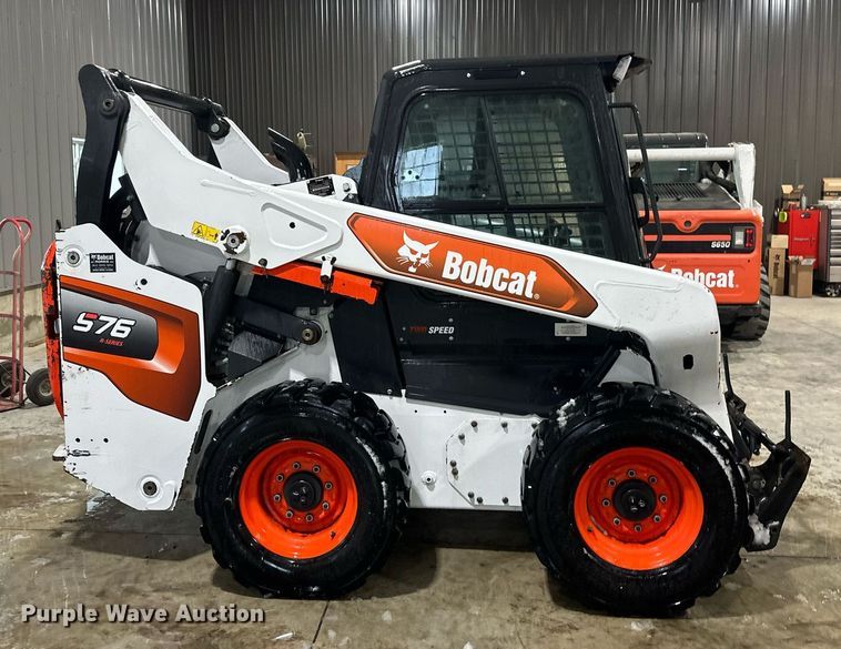 image for item DV0747 2022 Bobcat  S76 skid steer loader