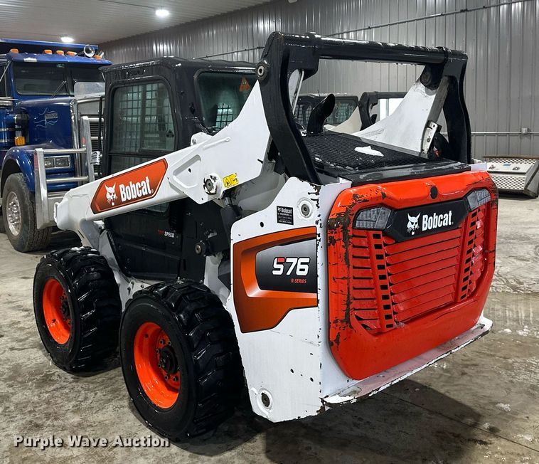 image for item DV0747 2022 Bobcat  S76 skid steer loader