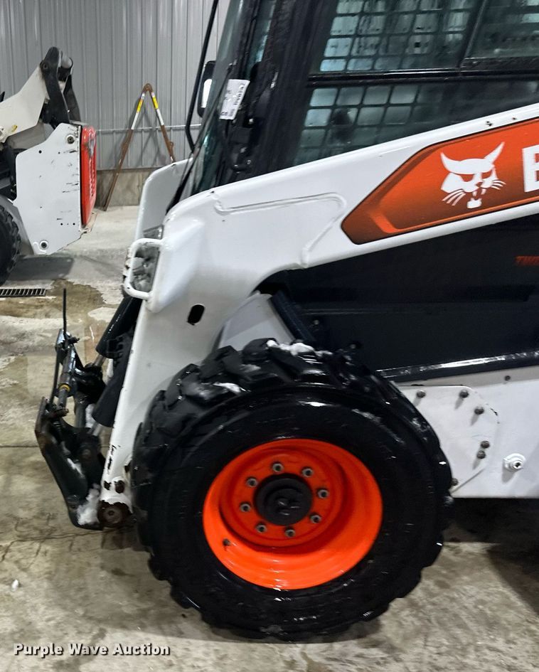 image for item DV0747 2022 Bobcat  S76 skid steer loader