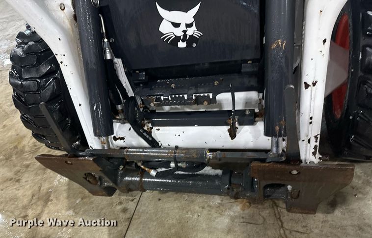 image for item DV0747 2022 Bobcat  S76 skid steer loader
