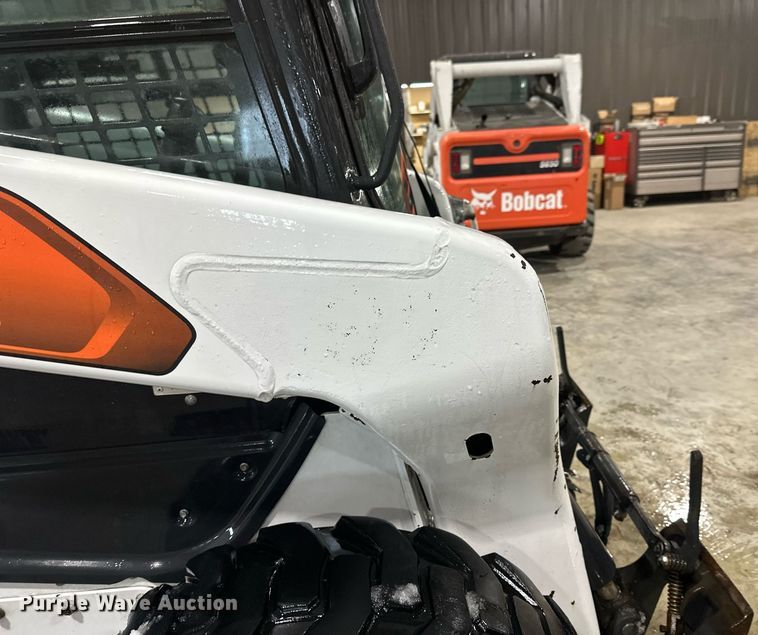 image for item DV0747 2022 Bobcat  S76 skid steer loader