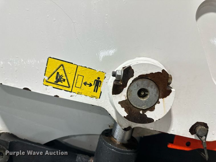 image for item DV0747 2022 Bobcat  S76 skid steer loader