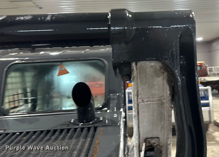 image for item DV0747 2022 Bobcat  S76 skid steer loader