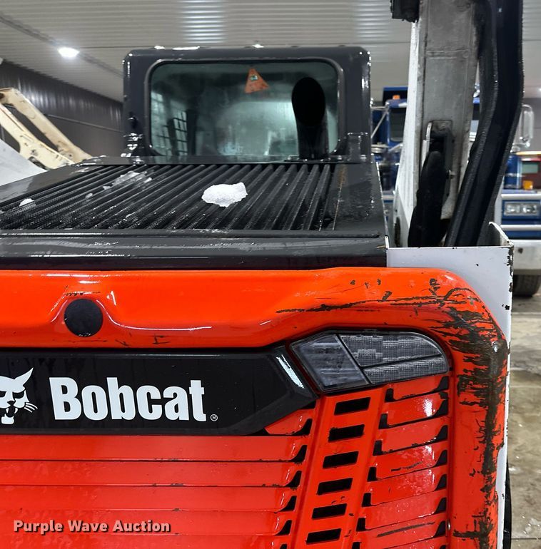 image for item DV0747 2022 Bobcat  S76 skid steer loader