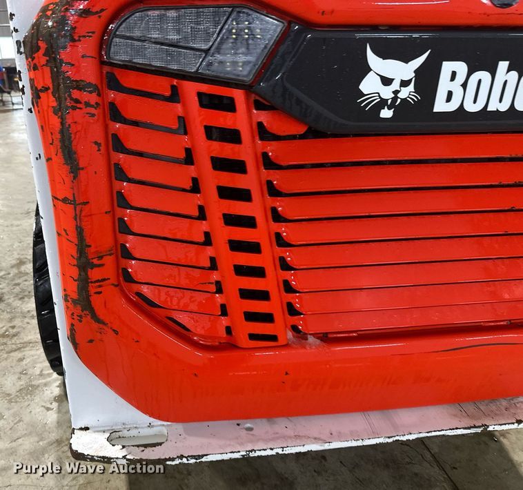 image for item DV0747 2022 Bobcat  S76 skid steer loader