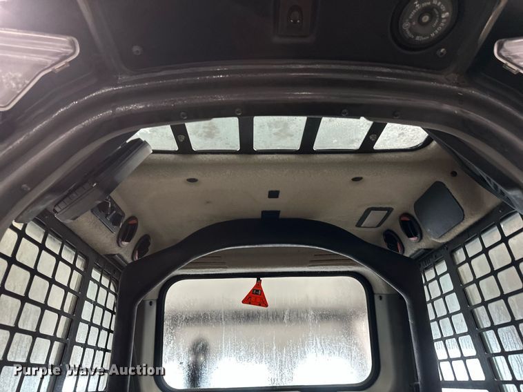 image for item DV0747 2022 Bobcat  S76 skid steer loader