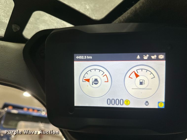 image for item DV0747 2022 Bobcat  S76 skid steer loader