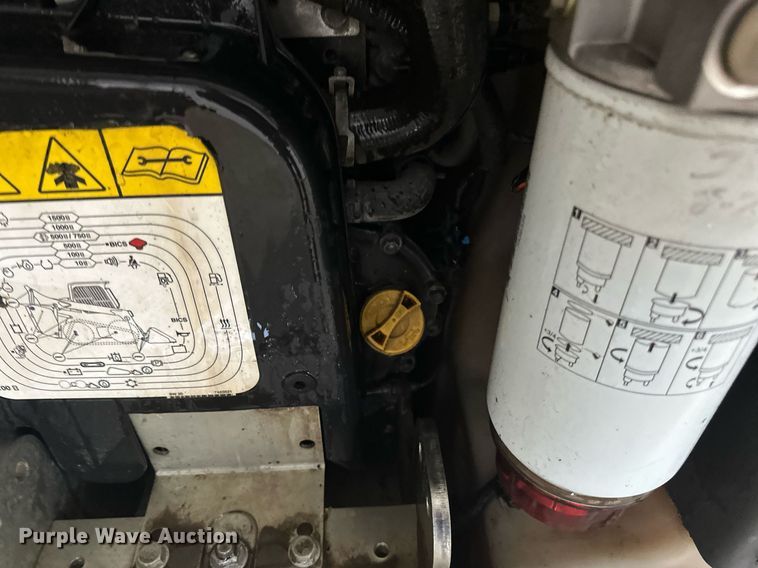 image for item DV0747 2022 Bobcat  S76 skid steer loader