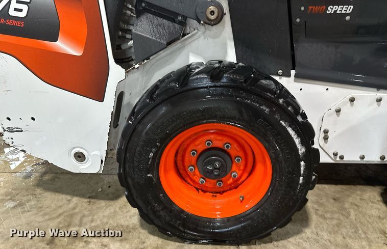 image for item DV0747 2022 Bobcat  S76 skid steer loader