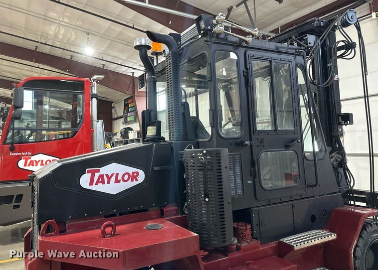 image for item DV0748 2017 Taylor X160 forklift