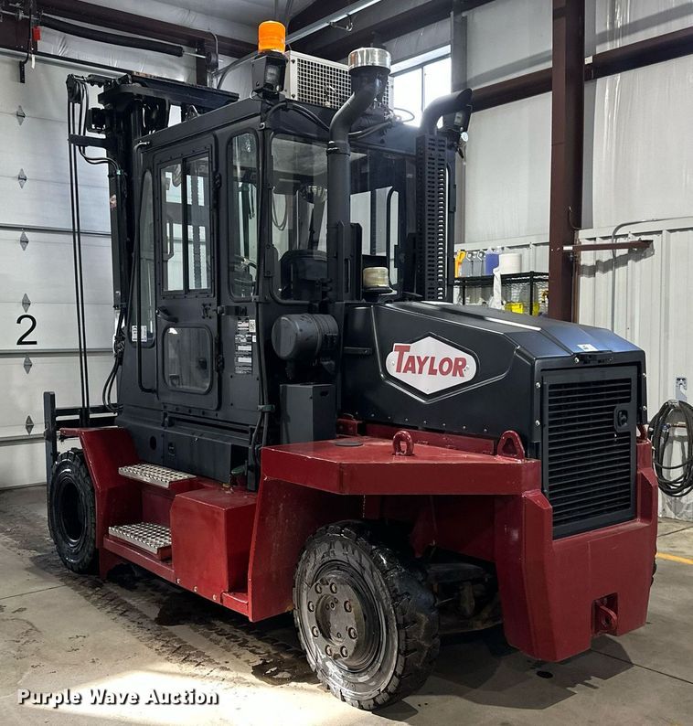 image for item DV0748 2017 Taylor X160 forklift
